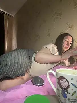 Naughtbaby_2025 live cam