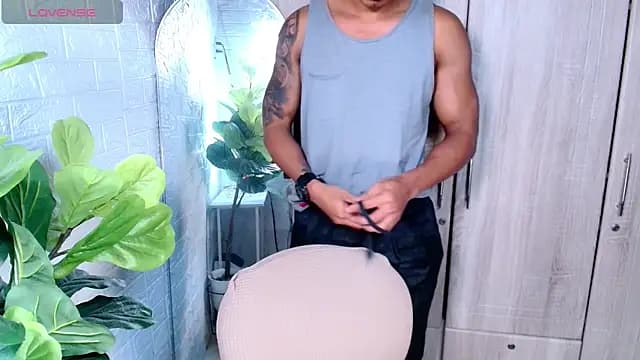 PinooyMilker live cam