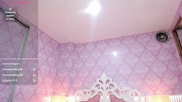 sarah_sluty live cam