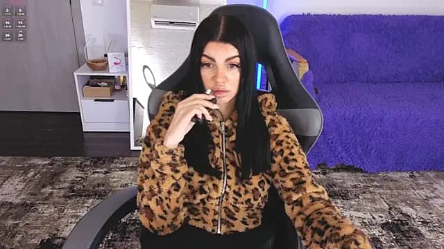 AnacondaOnn live cam