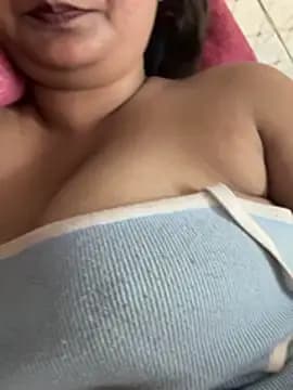 Curvy_Anaya live cam on Stripchat