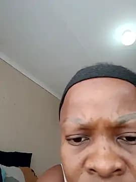 curvybigAssxx live cam on Stripchat