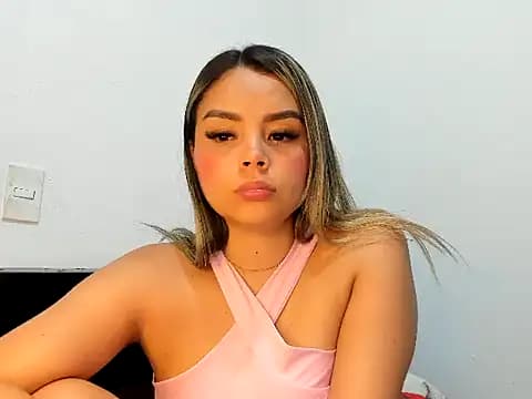 sarita-moree live cam on Stripchat