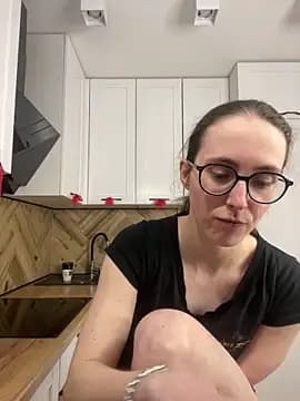 MartiniiSelenna live cam on Stripchat