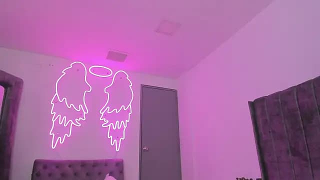 Evelin__thompsson live cam