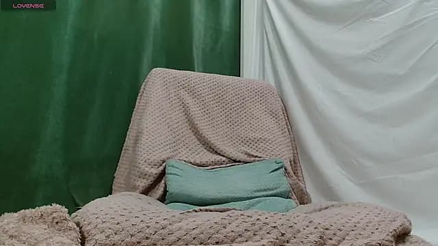 Luckyalice_4u live cam