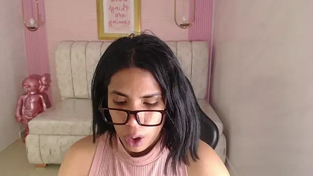 ambar_fox_s live cam on Stripchat