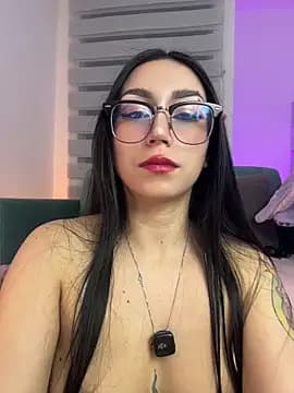 sophie_cute66 live cam on Stripchat