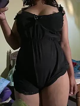 Mahirafox live cam on Stripchat