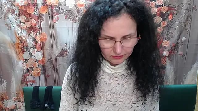 Miroslava_Happi live cam on Stripchat