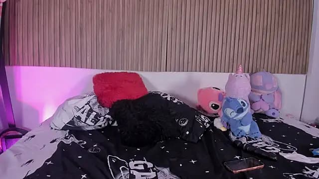 Hayley-Fox live cam on Stripchat