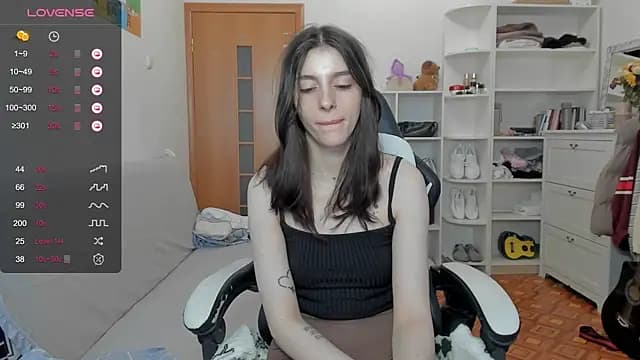 broosnica1 live cam on Stripchat