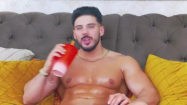 DustinKeent live cam on Stripchat