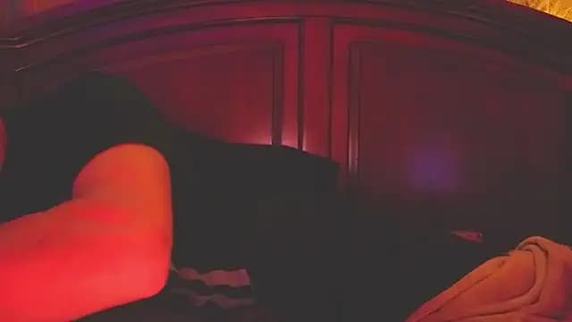 Ilovepussy1911 live cam on Stripchat