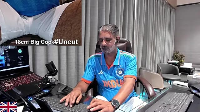 OnlineBossUK live cam