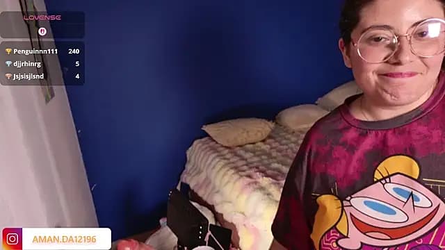 Azamy-12 live cam on Stripchat