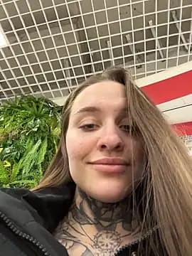 KishaMur live cam on Stripchat