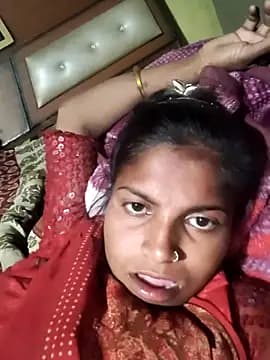 Gungun_thakur live cam on Stripchat