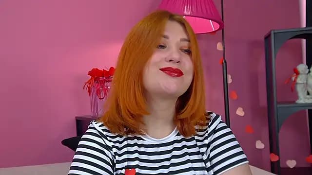 MargaritaMoone live cam on Stripchat