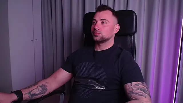 DuncanStone live cam on Stripchat