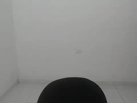 estefania224 live cam