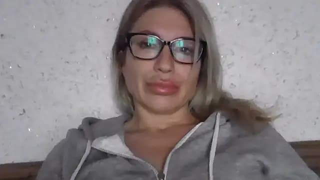 fox_red_lady7 live cam