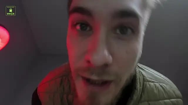 Harvey_Wiliams live cam on Stripchat