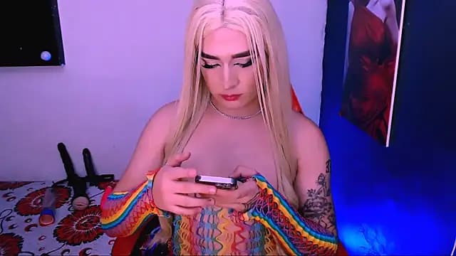 bubble_red live cam on Stripchat