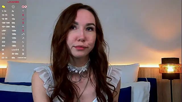 EmilyGray__ live cam on Stripchat