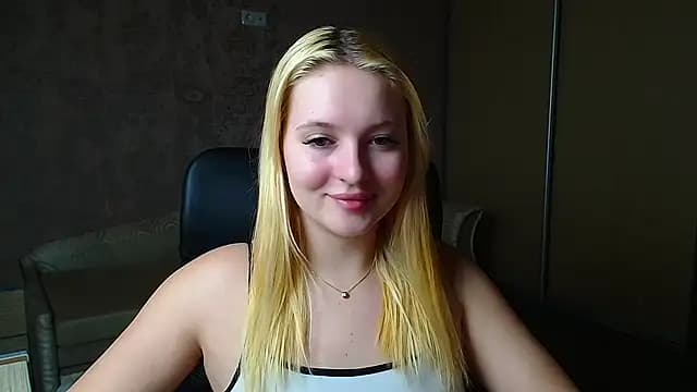 Milka_kiss_ live cam