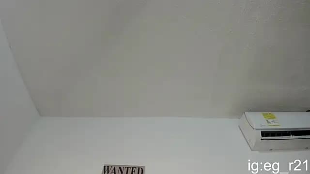 emma_grays2 live cam on Stripchat