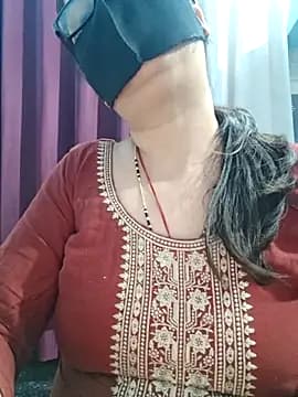 Aishwaryaa_69 live cam