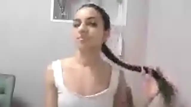 ElwineBooton live cam