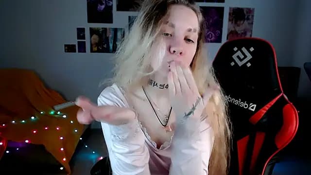 Nica_Kawaii live cam