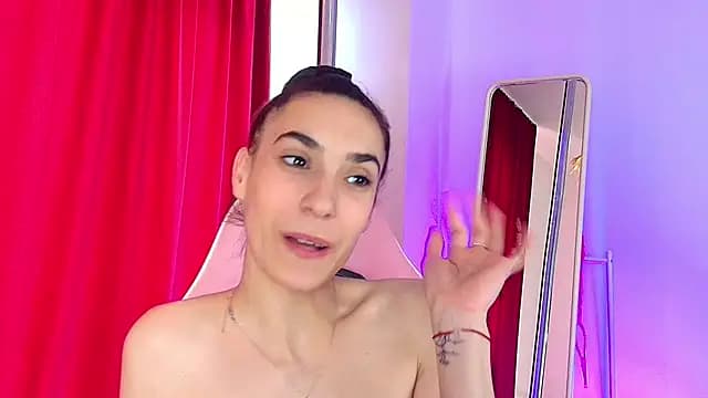 SlimTemptation live cam