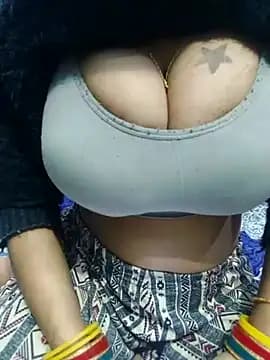 Rufiya_khan0 live cam