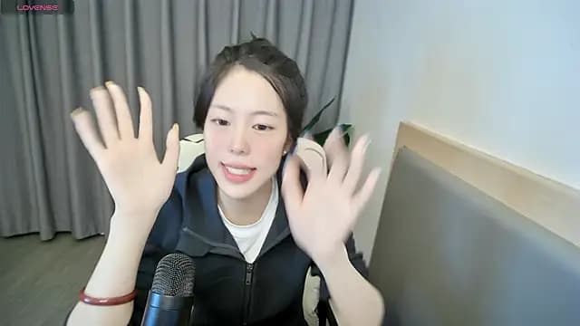 yizhixiaolulu live cam