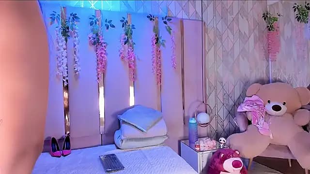 EmmaWilliam1 live cam