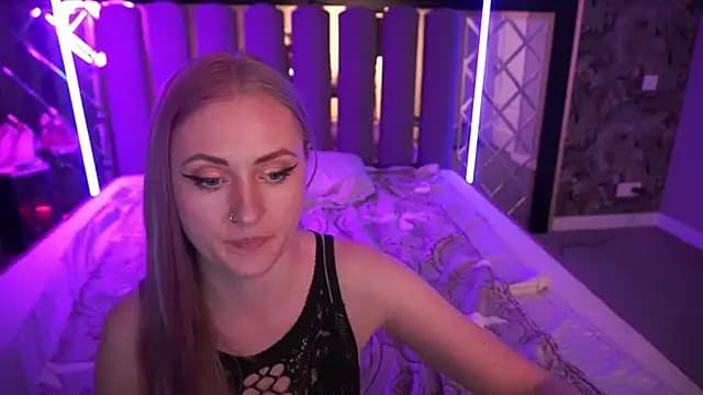 DramaQuenns live cam