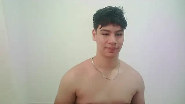zeus_181 live cam on Stripchat
