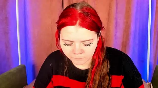 KellyFiery live cam on Stripchat