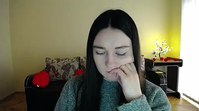 Pretty_shy live cam on Stripchat