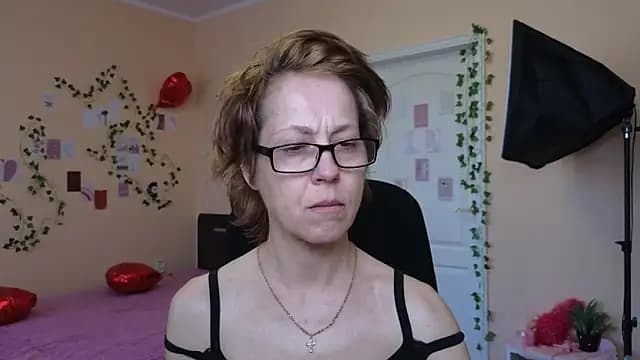 Ronda_Roni live cam on Stripchat