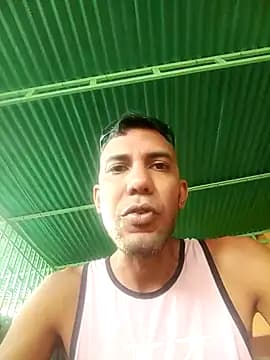 UnreadyChutzpa live cam