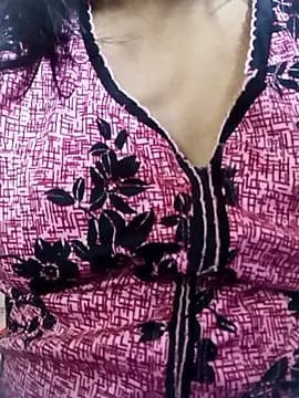 itz-liliroy live cam