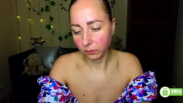 Alicewonderrmiss live cam