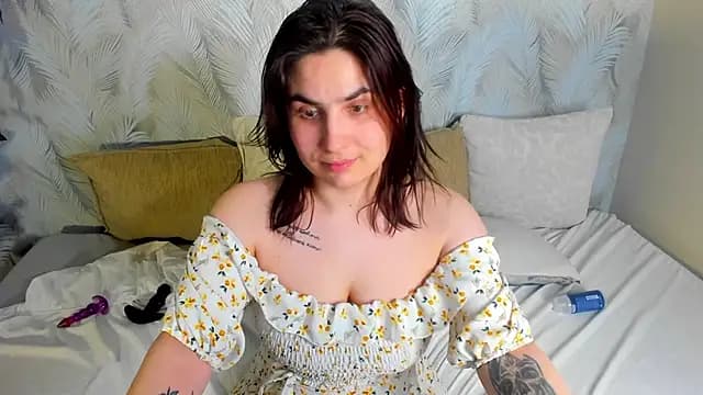 Alisa_Froks live cam on Stripchat