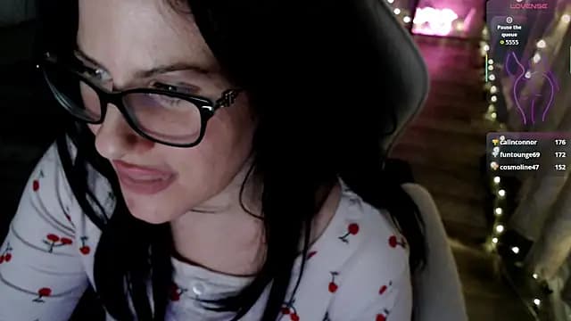 BellaStar84 live cam on Stripchat