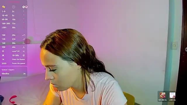 caroAdams01 live cam