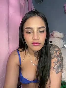 Emily_sharlot live cam on Stripchat